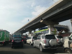 Bus AKAP Lewat Tol Tanpa Penumpang
