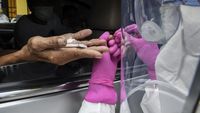WHO Tak Sarankan RI Deteksi COVID-19 Lewat Rapid Test
