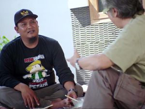 Kisah Sukses Mantan Buruh Serabutan yang Kini Dijuluki Petani Kota