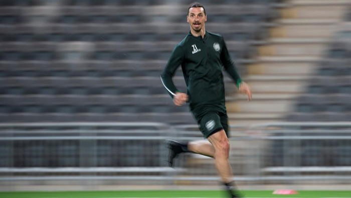 AC Milans Swedish forward Zlatan Ibrahimovic takes part in a training session of Swedish league team Hammarby IF at Tele 2 Arena on April 17, 2020 in Stockholm. (Photo by Jonathan NACKSTRAND / AFP)