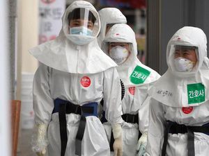 Pemuda Kendari Bikin Gelang Pemantau ODP Corona