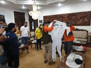 Giliran Kebumen Dapat Bantuan APD dan Alat Rapid Test dari Ketua MPR