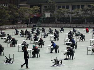 Bank Korea Tuding Tes Masuk Kampus Turunkan Angka Kelahiran: Terlalu Kompetitif! Bank Korea Tuding Tes Masuk Kampus Turunkan Angka Kelahiran: Terlalu Kompetitif!