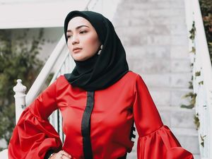 Eks Istri Sindir Suami Zaskia Gotik yang Lagi Bermasalah? Eks Istri Sindir Suami Zaskia Gotik yang Lagi Bermasalah?