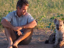 Mereka Memilih Karantina Bersama Hyena Liar