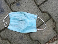 Pelindung Kesehatan terhadap Corona Jadi Perusak bagi Lingkungan Hidup