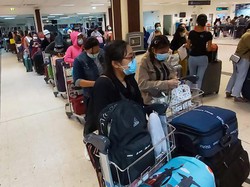 Gugus Tugas: 144 Ribu Pekerja Migran Pulang ke RI, Sebagian Positif Corona