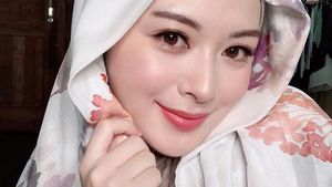 Cantiknya Ayana Moon, Hijabers Korea yang Laris Bintangi Iklan di Indonesia