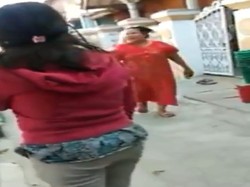 Video Ribut-ribut Wanita dan Bu RT di Koja Jakut Gegara Pembagian Sembako