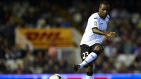 19. Miguel Brito (Valencia) - 3,5 juta euro - Pensiun pada 2012 di usia 32 tahun. (Foto: Getty Images/Manuel Queimadelos Alonso)