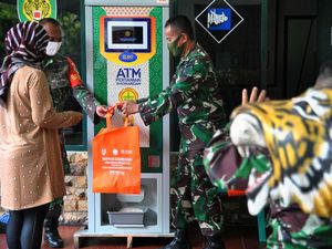 Asyik! Ada ATM Beras Gratis di Bogor