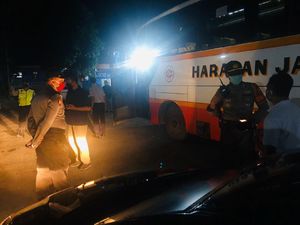 Dalam Penyekatan di Tulungagung, Puluhan Pemudik Diminta Putar Balik