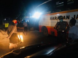 Dalam Penyekatan di Tulungagung, Puluhan Pemudik Diminta Putar Balik