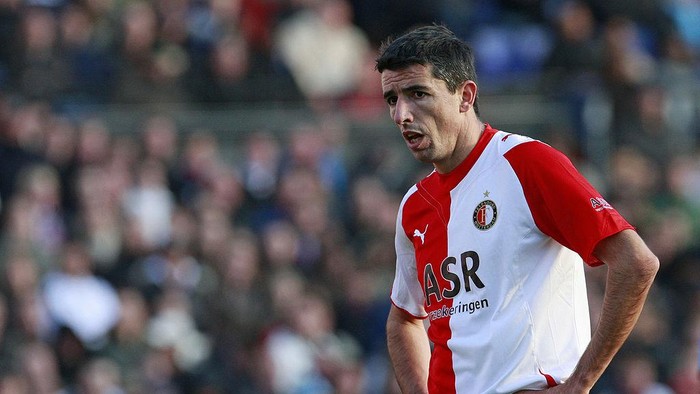 Roy Makaay ROTTERDAM, NETHERLANDS - NOVEMBER 22: Roy Makaay of Feyenoord during the Eredivisie match between Feyenoord and FC Utrecht held on November 22, 2009 at the Feijenoord