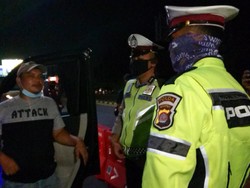 Pemudik Asal Jakarta Ini Lolos Penyekatan di Bitung