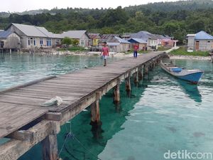 Kemendes: BLT Dana Desa terkait Corona Cair, dari Garut hingga Mandioli Kemendes: BLT Dana Desa terkait Corona Cair, dari Garut hingga Mandioli