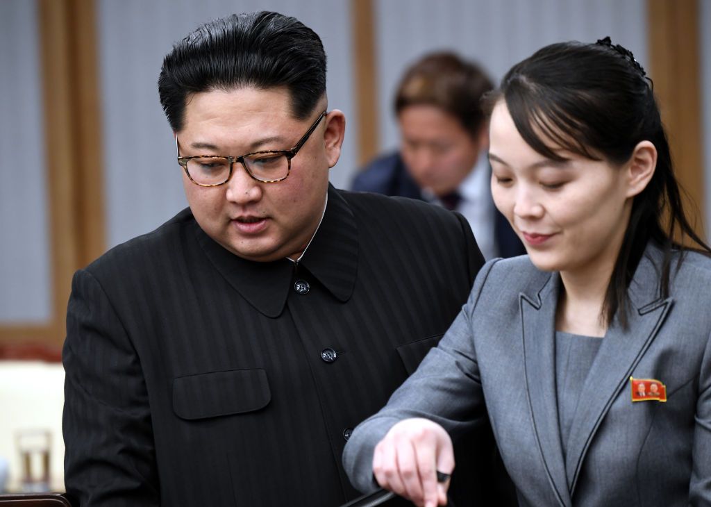 Kim Jong Un dan Kim Yo Jong