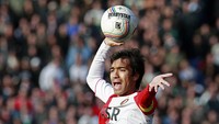 17. Giovanni van Bronckhorst (Feyenoord) -3,75 juta euro - Pensiun pada 2010 di usia 35 tahun. (Foto: Getty Images/EuroFootball)