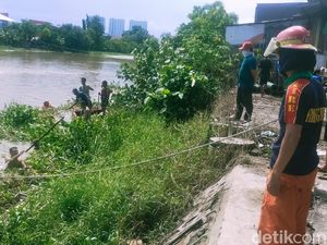 Bocah 10 Tahun Hilang Tenggelam di Sungai Brantas Saat Berenang