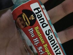 Jateng Pekan Ini: Heboh Stiker Bupati Klaten, Pengusiran Perawat di Solo Jateng Pekan Ini: Heboh Stiker Bupati Klaten, Pengusiran Perawat di Solo