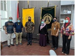 Erlangga Group Donasi Alat Riset buat Pengembangan Vaksin COVID-19