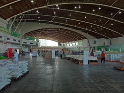 Pemprov Jatim Buka Layanan Pemesanan Sembako Free Ongkir Lewat WhatsApp