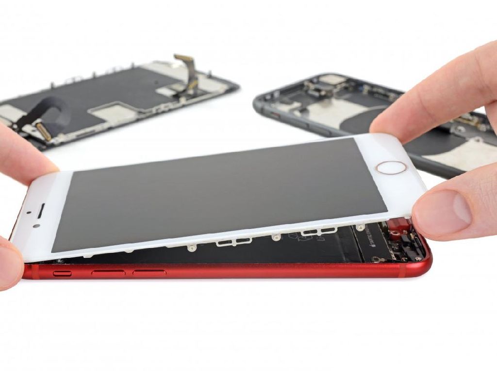 iPhone SE dan iPhone 8 Identik, Bisa Saling Tukar Komponen iPhone SE dan iPhone 8 Identik, Bisa Saling Tukar Komponen