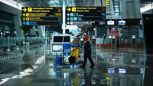 Potret Bandara, Stasiun dan Terminal yang Sepi Imbas Larangan Mudik