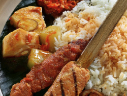 Wow! Sekarang Bisa Pesen Menu 6 Resto Favorit Kamu di Satu Tempat