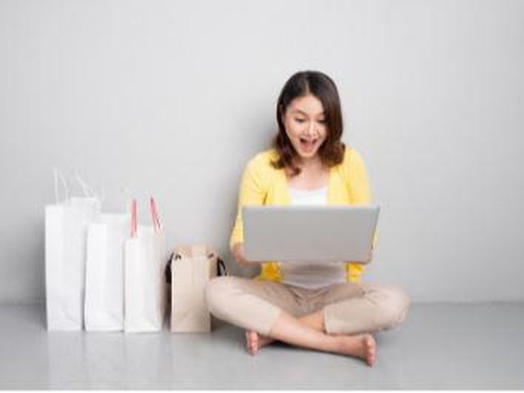 Merunut Perkembangan e-Commerce di Indonesia Merunut Perkembangan e-Commerce di Indonesia