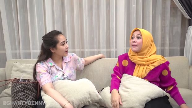Shanty ungkap ketakutannya atas suami kepincut pelakor karena drama Korea. 