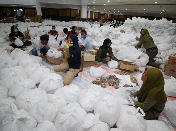 Pemkot Surabaya Siapkan 68.000 Paket Bantuan Sembako