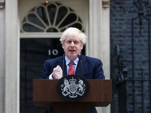 Pemerintah Inggris Minta Maaf Staf PM Pesta Saat Ratu Elizabeth Berduka