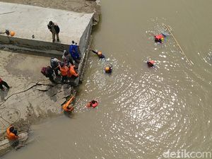 Polisi Cari Jasad Warga Pemalang Dibuang ke Sungai Usai Dibunuh Menantu Polisi Cari Jasad Warga Pemalang Dibuang ke Sungai Usai Dibunuh Menantu