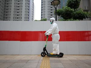 Wush! Tenaga Medis di Wisma Atlet Gerak Lebih Cepat Pakai GrabWheels