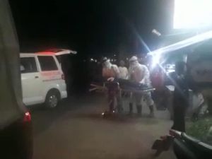 Viral Gadis di Garut Pingsan Dikira Corona, Ternyata Diputusin Pacar Viral Gadis di Garut Pingsan Dikira Corona, Ternyata Diputusin Pacar