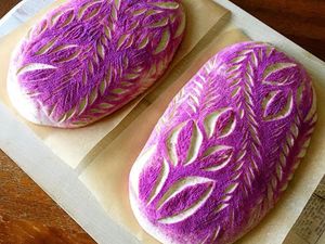 Keren! Roti Sourdough Ini Dihias dengan Pola Artistik Keren! Roti Sourdough Ini Dihias dengan Pola Artistik