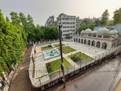Masjid Bintang Bangladesh Ini Terbuat dari Bahan Daur Ulang