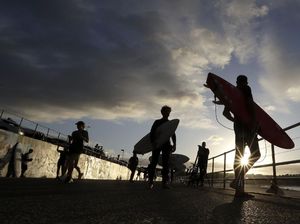 Pantai di Australia Kembali Dibuka Usai Kasus Corona Mulai Membaik
