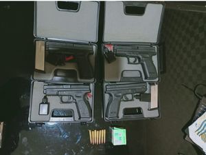 Detik-detik Pencuri Senpi Dinas Digelandang ke Polda Babel Detik-detik Pencuri Senpi Dinas Digelandang ke Polda Babel