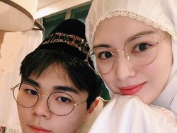 So Sweet! Kakek dan Nenek Ayana Jihye Moon Borong Takjil di Pasar