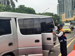 Cegah Pemudik, Ini Cara Petugas Sisir Travel Gelap