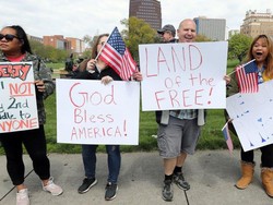 Trump: China Seharusnya Bisa Hentikan Penyebaran Virus Corona