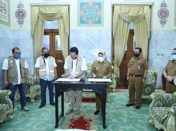 Pemkab Serang Terima Bantuan 1.000 Masker dan 100 APD