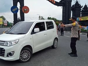 Akan Masuk Magelang, 95 Kendaraan dari Yogya Diminta Putar Balik Akan Masuk Magelang, 95 Kendaraan dari Yogya Diminta Putar Balik