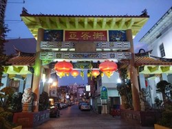 Suasana Malam Nan Syahdu di Pecinan Kuching