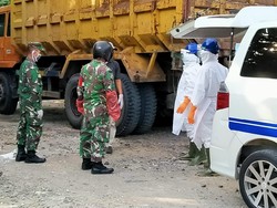 Pasutri di Mojokerto Positif Corona, 25 Keluarga dan Tetangga di-Rapid Test