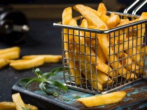 Stok Kentang Menumpuk, Warga Belgia Dianjurkan Banyak Makan Kentang Goreng