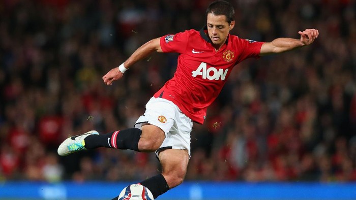 MANCHESTER, ENGLAND - SEPTEMBER 25:  Javier Hernandez of Manchester United in action during the Capital One Cup Third Round match betwen Manchester United and Liverpool at Old Trafford on September 25, 2013 in Manchester, England.  (Photo by Julian Finney/Getty Images)