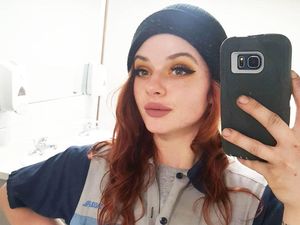 Kisah Viral Wanita yang Hampir Jadi Ahli Mekanik, Gagal Karena Video Seksi Kisah Viral Wanita yang Hampir Jadi Ahli Mekanik, Gagal Karena Video Seksi